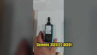 Siemens 3SE5122-0CE01 – Heavy-Duty Mechanical Limit Switch with Fork Roller Lever